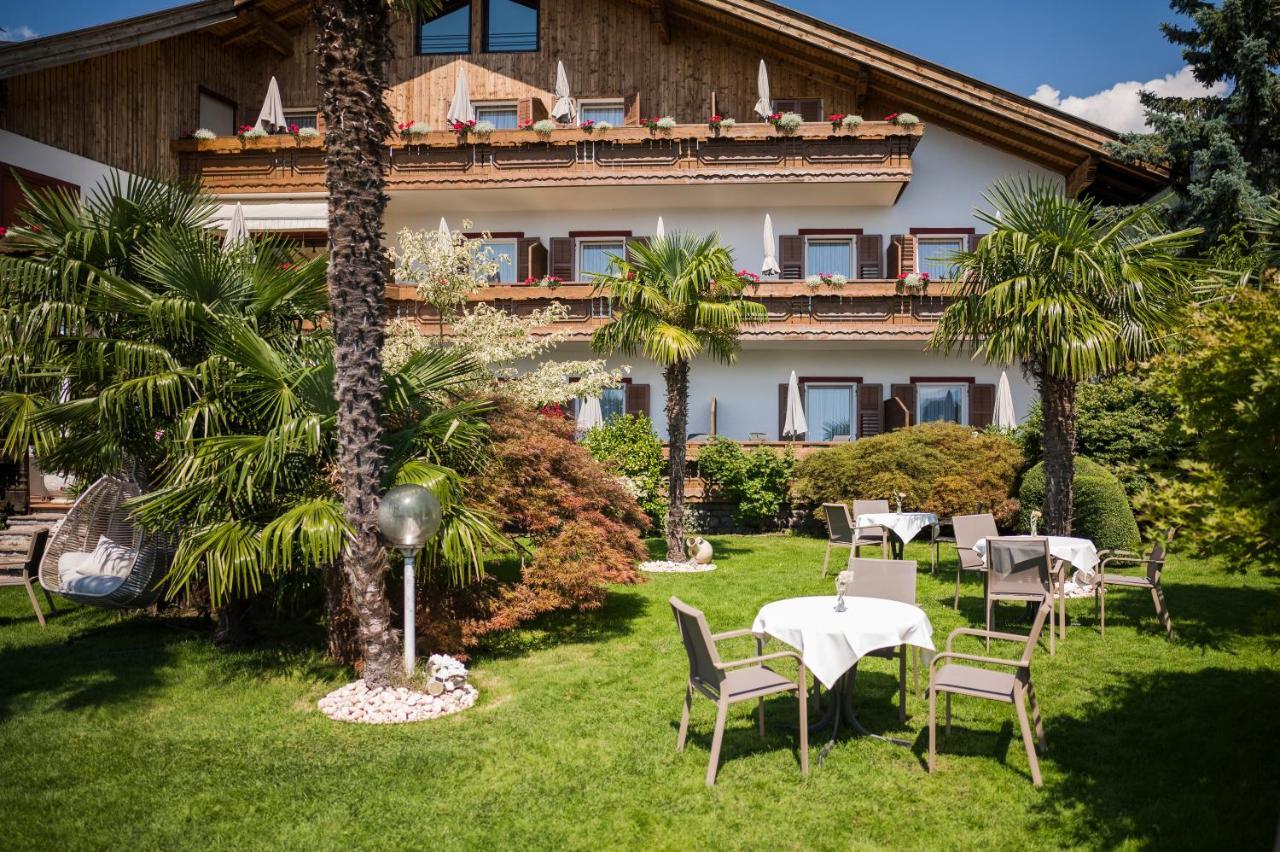 Pension Zum Burggraefler Schenna Exterior foto