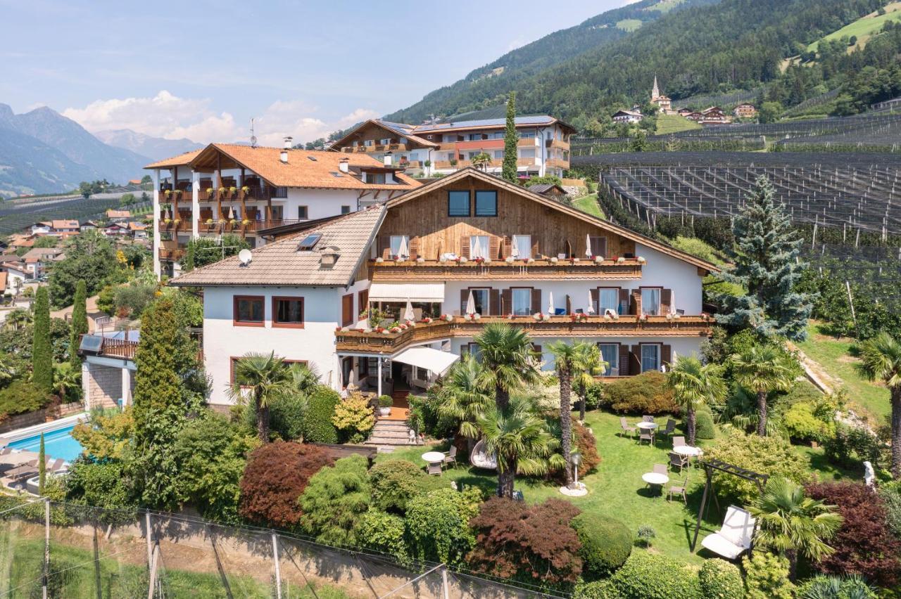 Pension Zum Burggraefler Schenna Exterior foto