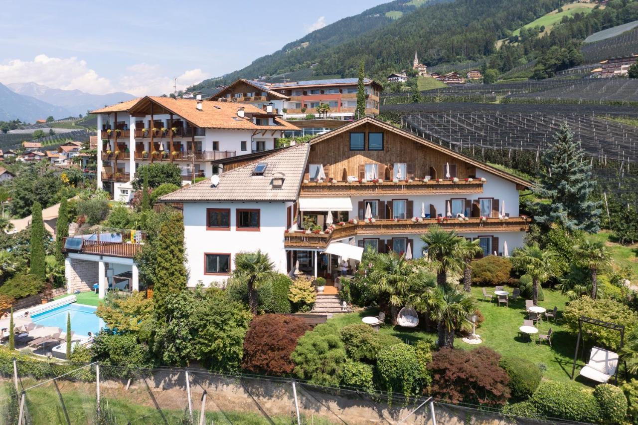 Pension Zum Burggraefler Schenna Exterior foto