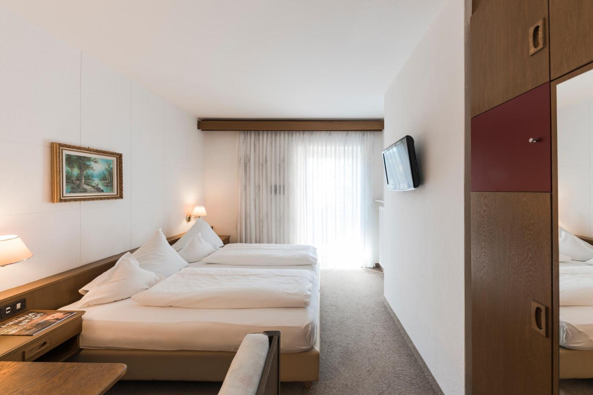 Pension Zum Burggraefler Schenna Quarto foto